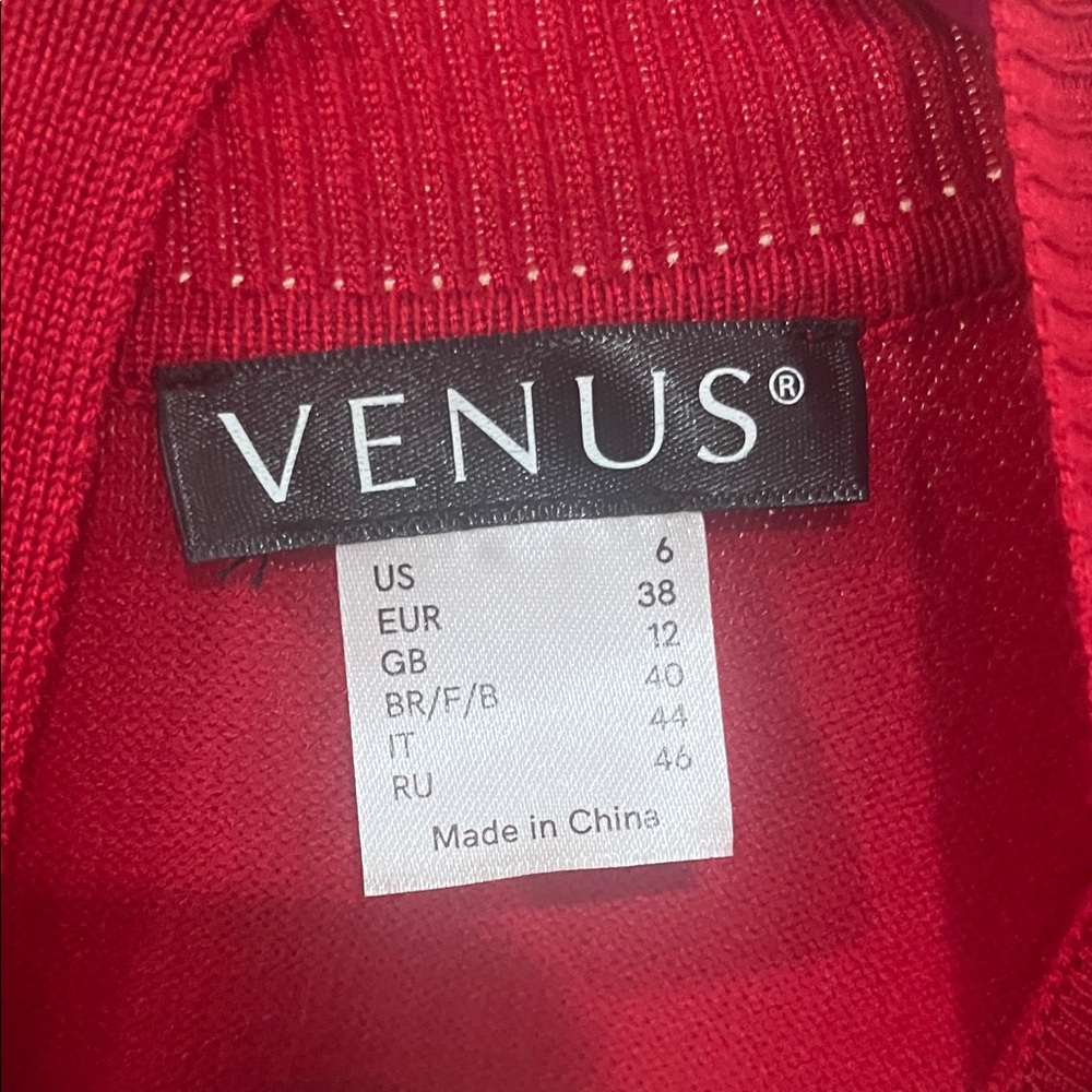 VENUS Classic Red Knitwear - Picture 2 of 3